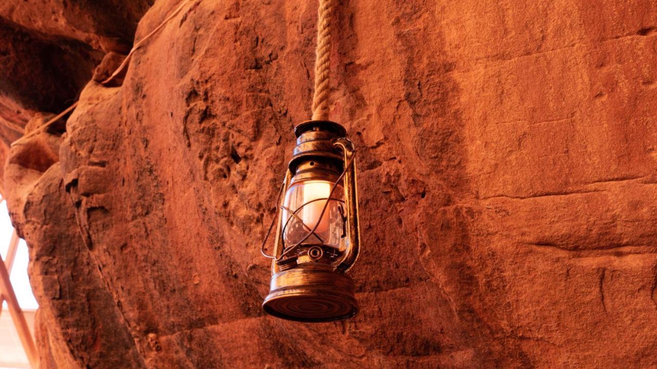 Wadi Rum Meteorite Camp Extérieur photo