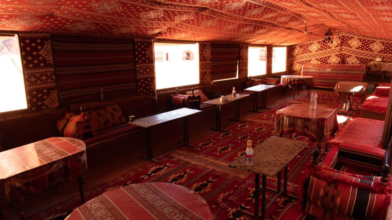 Wadi Rum Meteorite Camp Extérieur photo
