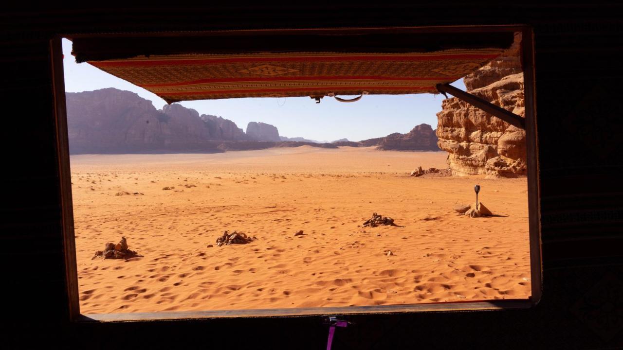 Wadi Rum Meteorite Camp Extérieur photo