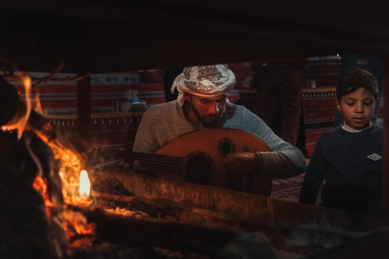 Wadi Rum Meteorite Camp Extérieur photo