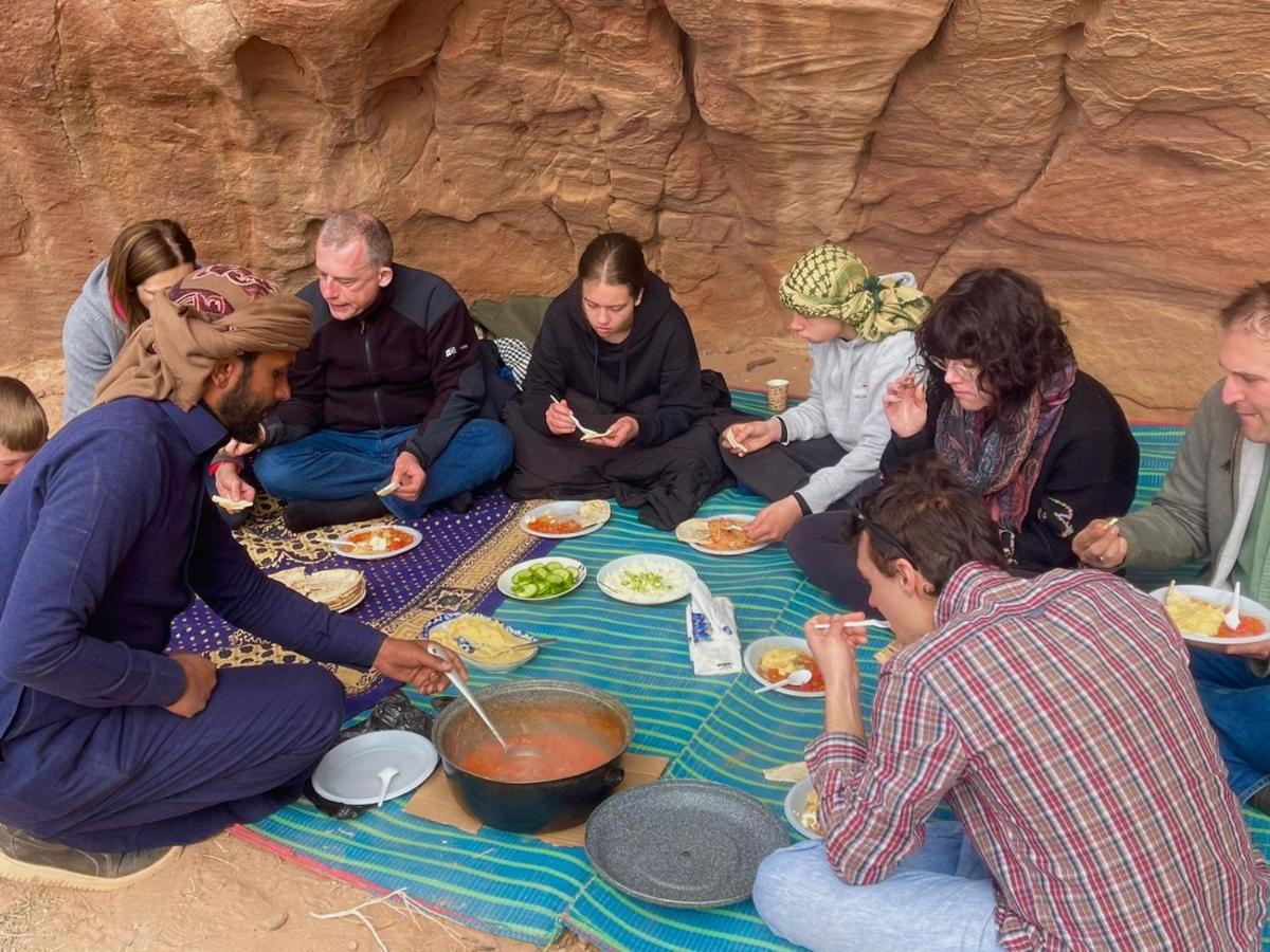 Wadi Rum Meteorite Camp Extérieur photo